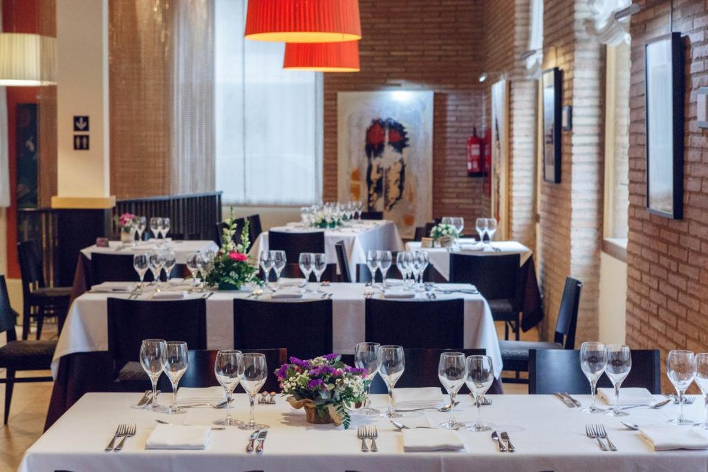 Nápoje v ubytování Hotel Monasterio Benedictino