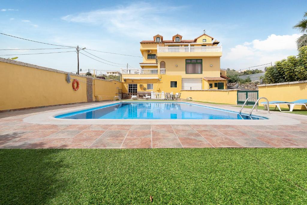 Bazén v ubytování Apartamento P Armonia Rural nebo v jeho okolí