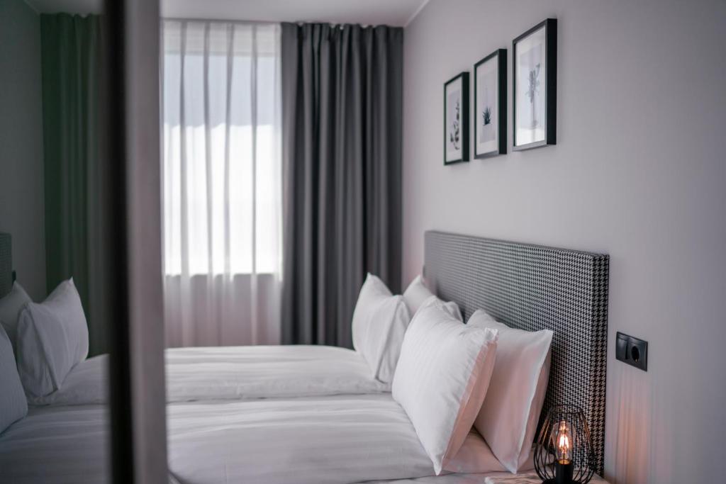 Hermanns Hotel & Spa Sibiu - Deluxe Doppelzimmer Mit Balkon Und Spa -Zugang