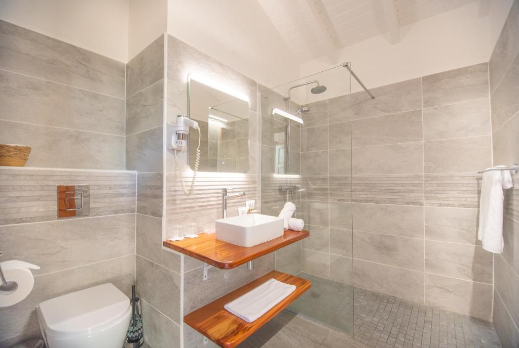 Koupelna v ubytování Le Relais du Moulin - Hôtel de Charme & Spa Adult Only