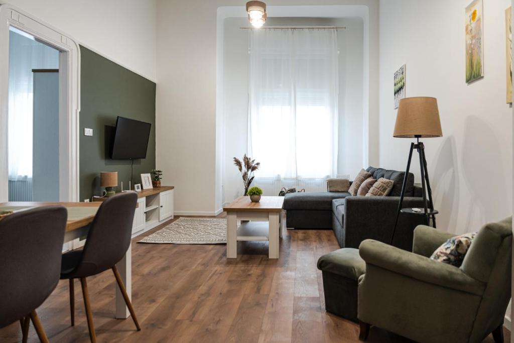 TV a/nebo společenská místnost v ubytování Volenter Lux Apartment Uno