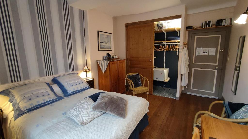 Postel nebo postele na pokoji v ubytování Dodo et tartines B&B