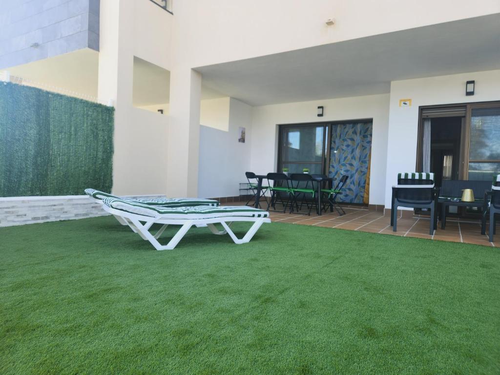 Patio nebo venkovní prostory v ubytování Ohana home beach and love