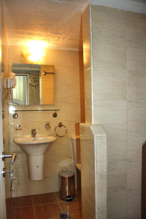 Koupelna v ubytování Mariakis Luxury Studios
