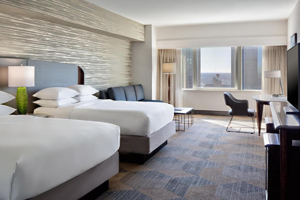 Sheraton Dallas Hotel - Guest Room, 2 Queen