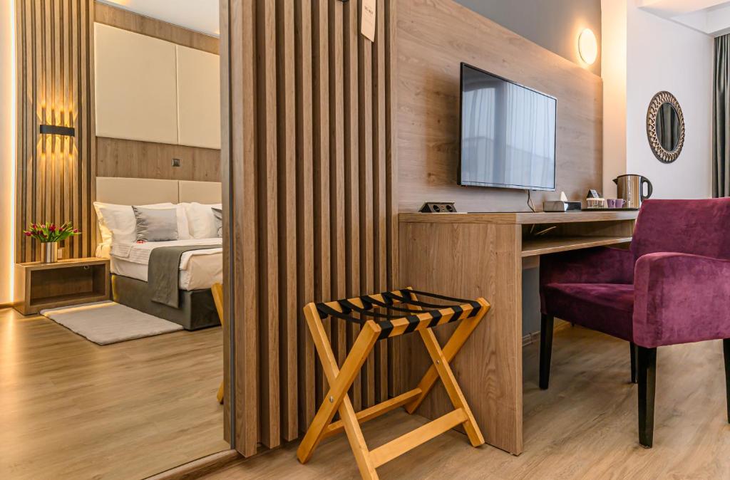 Unique Boutique - Resim 16