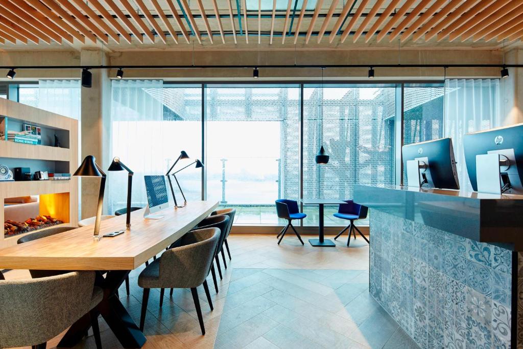 Residence Inn by Marriott Amsterdam Houthavens - Resim 14