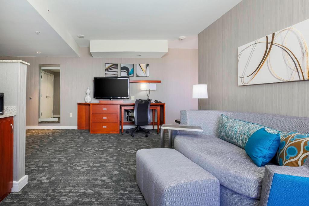 Posezení v ubytování Courtyard by Marriott Amarillo Downtown