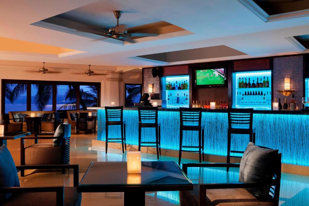 TV a/nebo společenská místnost v ubytování Goa Marriott Resort & Spa
