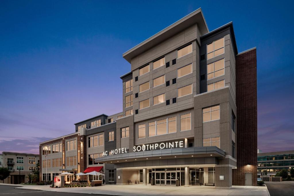 een weergave van het nieuwe Sheraton somerville gebouw bij AC Hotel by Marriott Pittsburgh Southpointe in Canonsburg