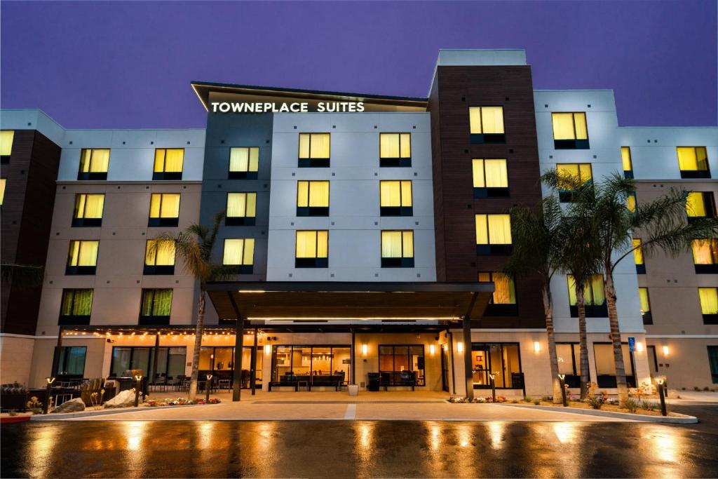 a rendering of the front of a hotel at TownePlace Suites Irvine Lake Forest in Lake Forest