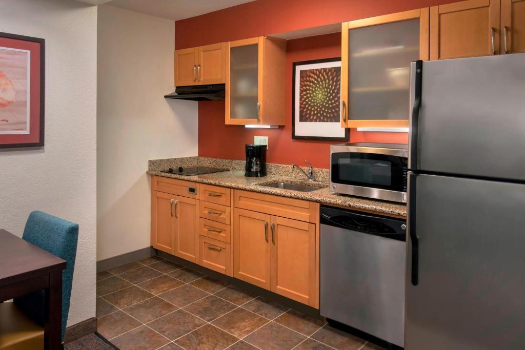 Residence Inn Philadelphia Valley Forge - Queen Studio - Disability Access