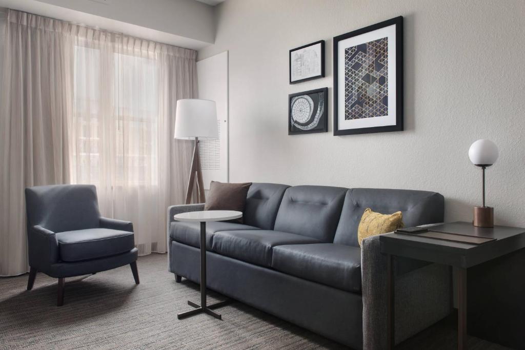 Posezení v ubytování Residence Inn Poughkeepsie
