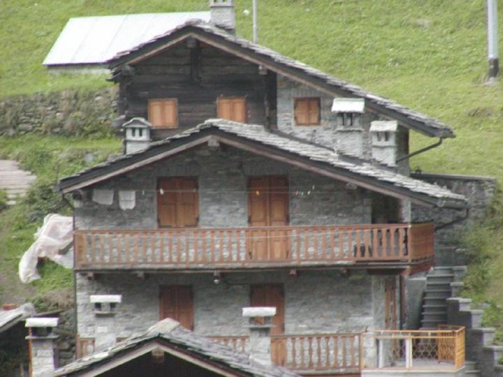 Kép Baita "Lou Tzatagni" Pialemont Champorcher - CIR VDA - PONTBOSET 0002 szállásáról Pontbosetben a galériában