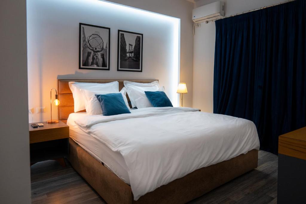 Modern Apartment in Skanderbeg Square - THE NEST - Imazhi 2