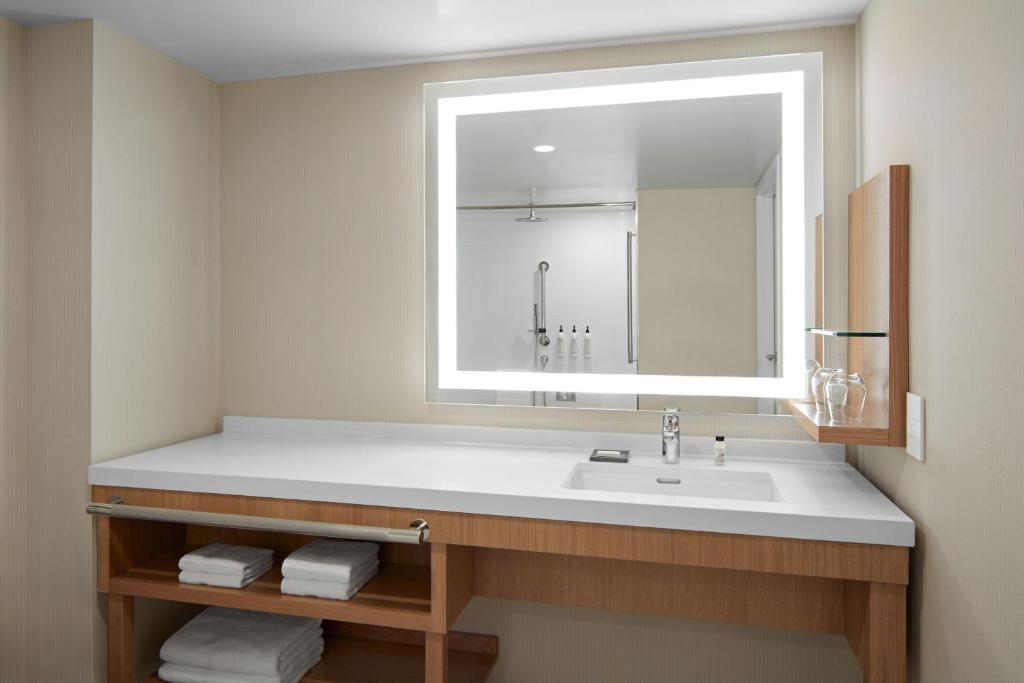 Delta Hotels Calgary Airport In-Terminal - Resim 27