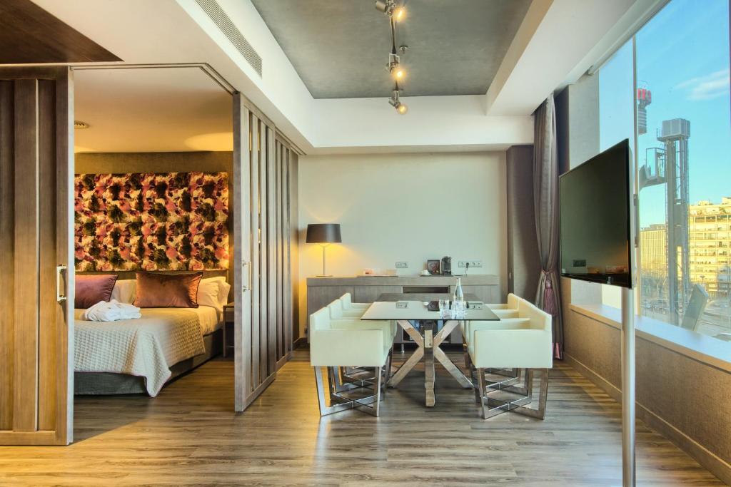 Catalonia Barcelona Plaza - 8