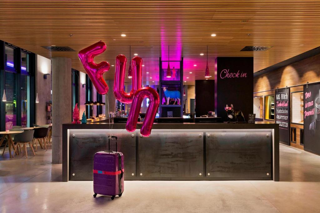 MOXY Vienna Airport