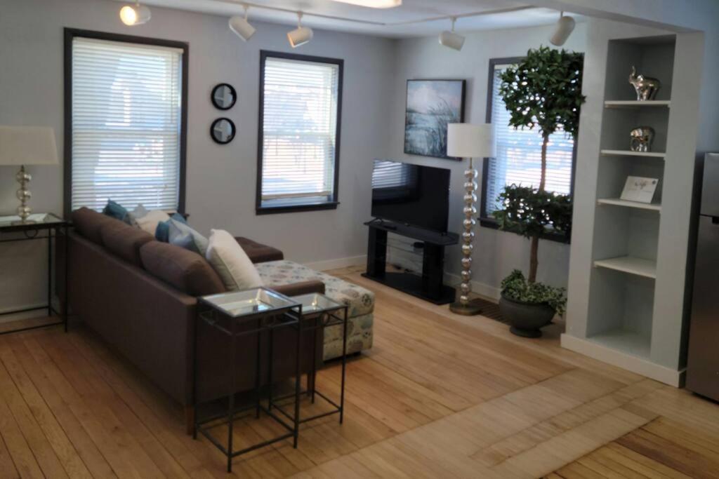 Silver Room, Sturgeon Bay (updated prices 2024)