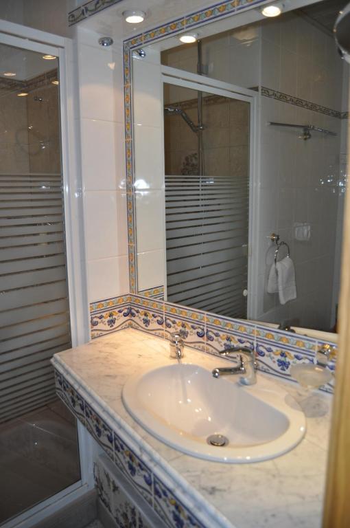 Hotel Blumenbach - 9