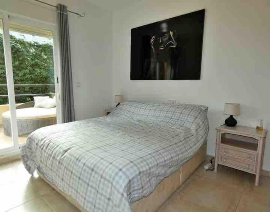 Fotografie z fotogalerie ubytování Spacious Villa with private outdoor swimming pool v destinaci Albir