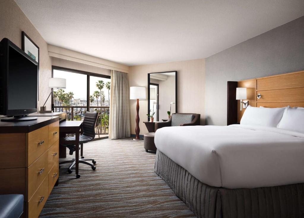 Sonesta Redondo Beach and Marina - 