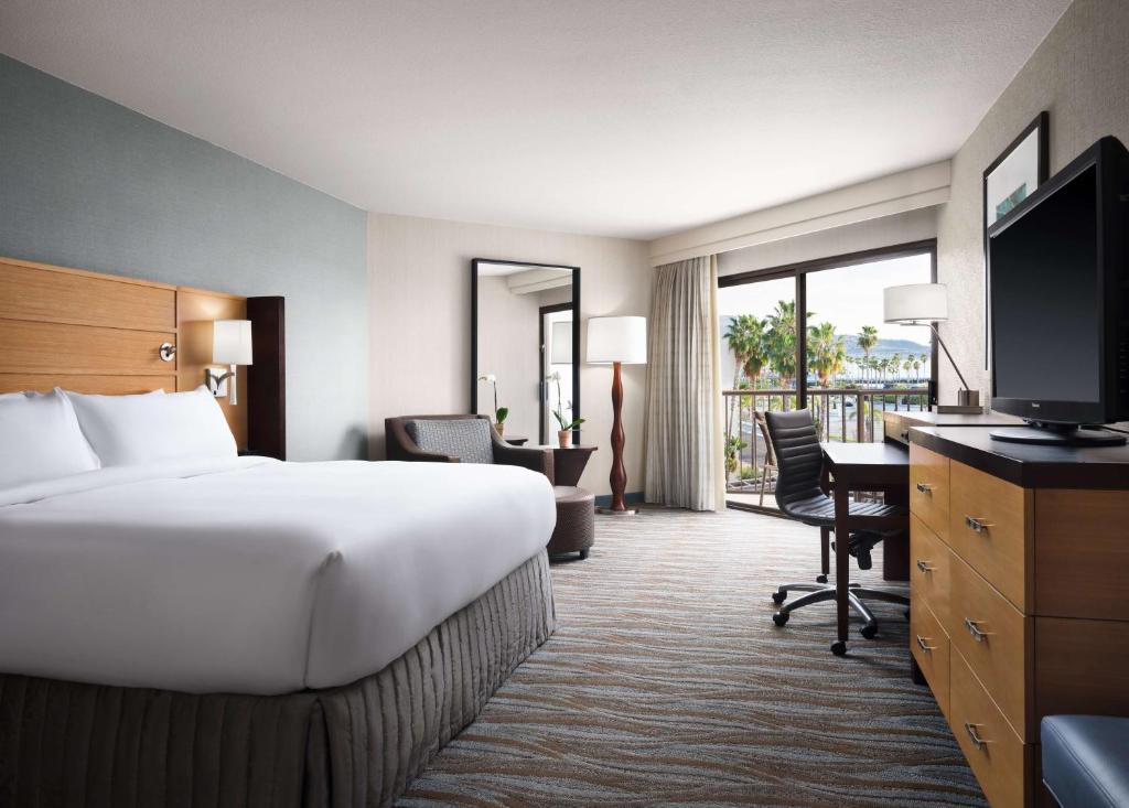 Sonesta Redondo Beach and Marina - 
