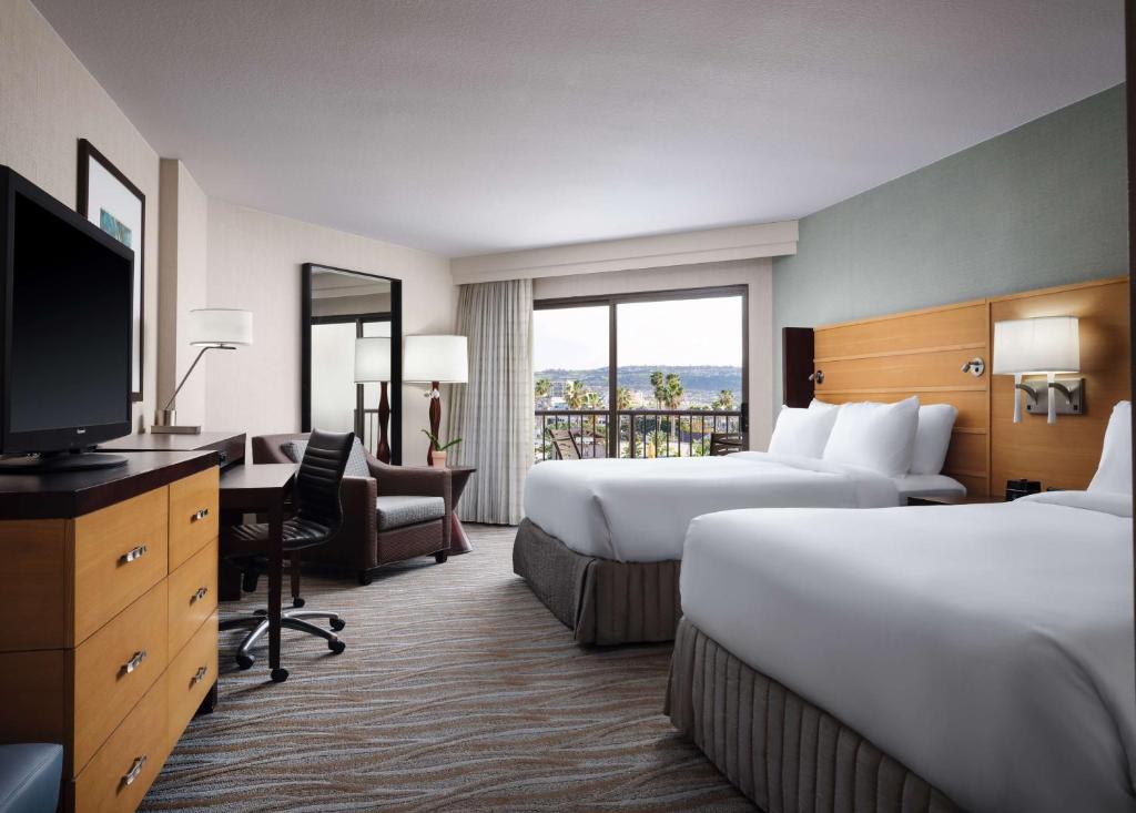 Sonesta Redondo Beach and Marina - 