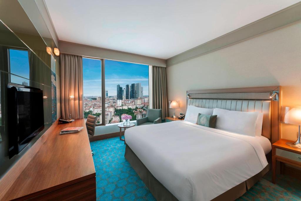 Renaissance Istanbul Polat Bosphorus Hotel - Executive King Room With Club Lounge Access And City View