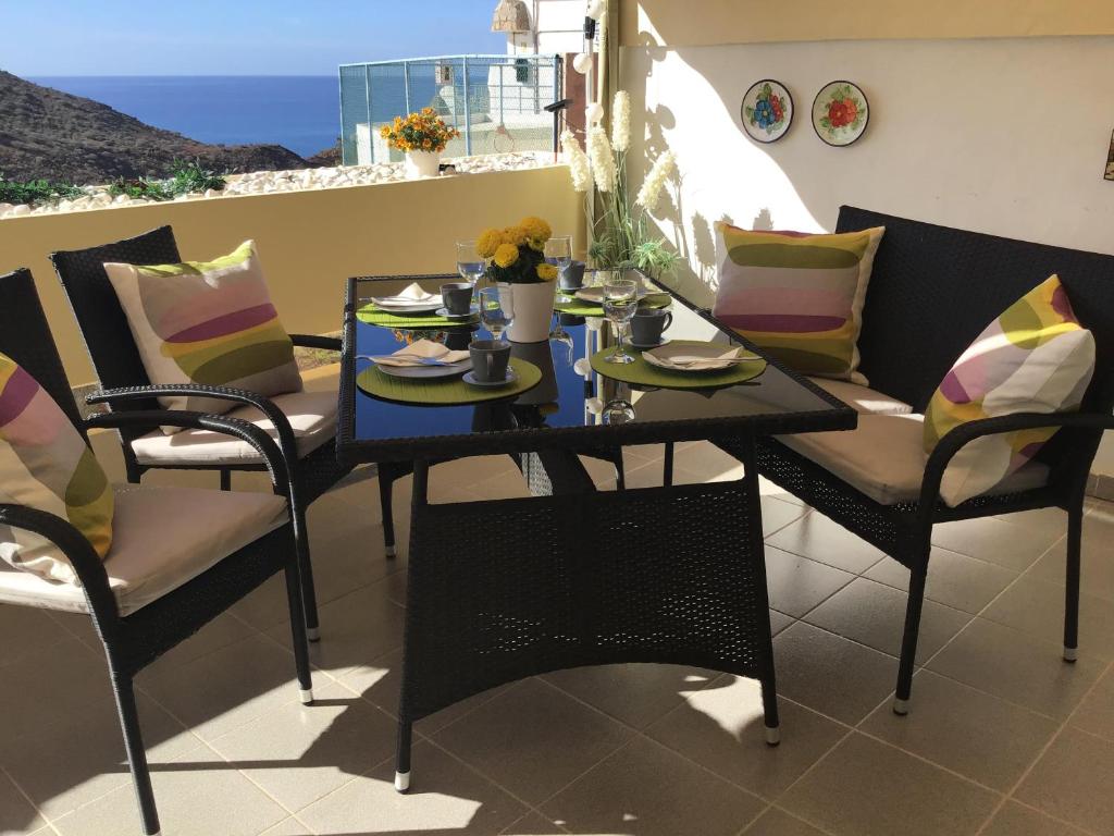Fotografia z galérie ubytovania Luxurious 2 bedroom apartment with big sunny terrace and a fantastic view v destinácii Puerto Rico de Gran Canaria