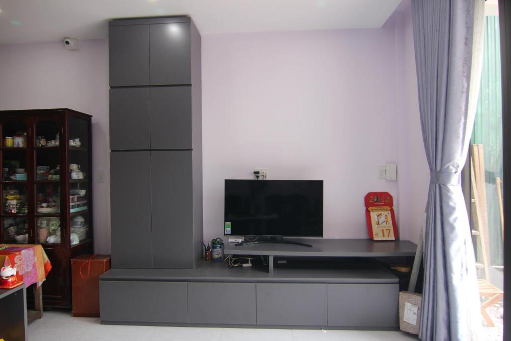 TV/trung tâm giải trí tại Dory Homestay