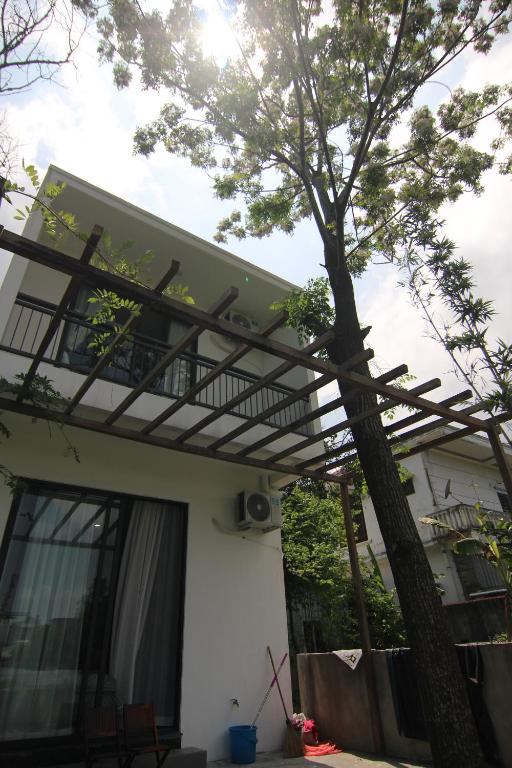 Tòa nhà nơi chỗ nghỉ nhà dân tọa lạc