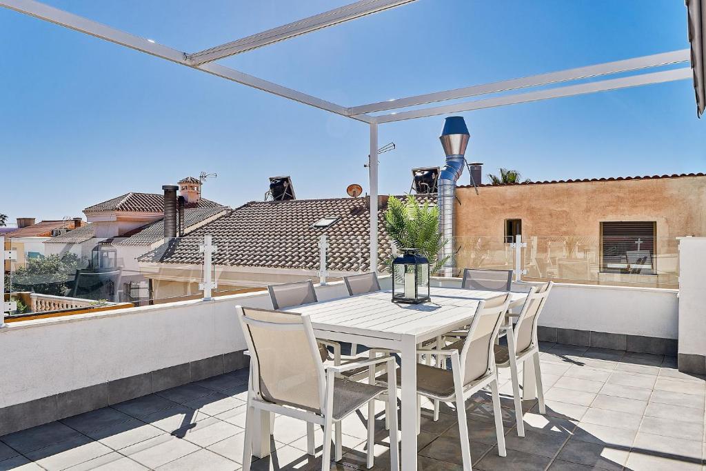 Balkón alebo terasa v ubytovaní Jabega Beach Apartment in Malaga by Solaga Holiday Homes
