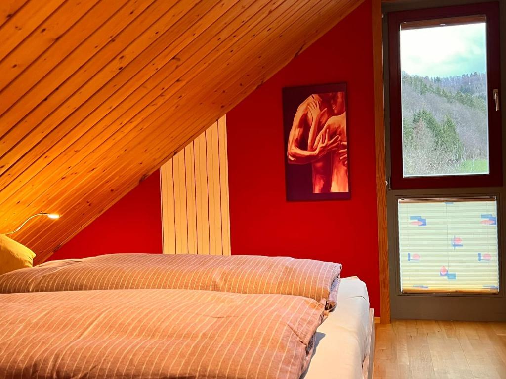 Postel nebo postele na pokoji v ubytování Eifel-Ferienhaus Lavendel