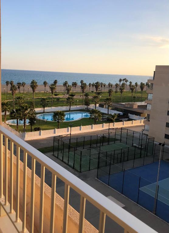 Bazén v ubytovaní Atico Duplex en Playa Serena alebo v jeho blízkosti
