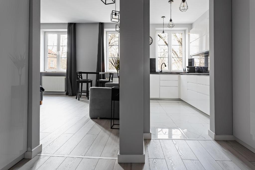 Quiet Apartment Koscielna Old Town - 4