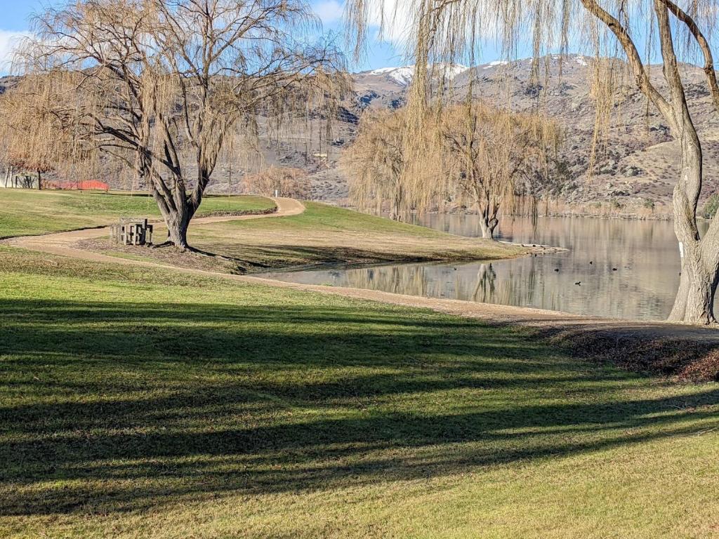 Cozy Cottage on Begg Lane