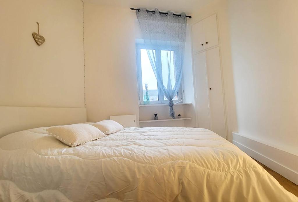 Fotografia z galérie ubytovania Joli Appartement Proche des Remparts et Toute Commodité v destinácii Vannes
