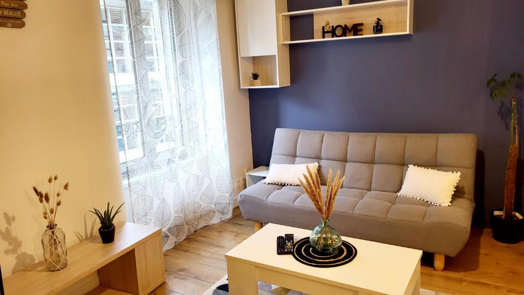 Fotografia z galérie ubytovania Joli Appartement Proche des Remparts et Toute Commodité v destinácii Vannes