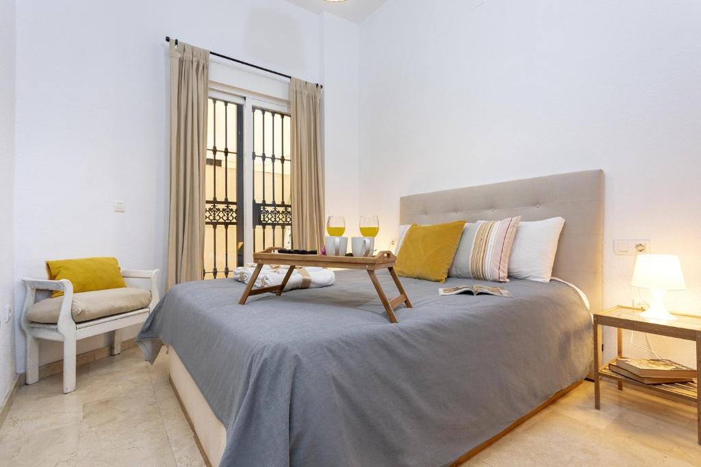 Posteľ alebo postele v izbe v ubytovaní -MalagaSunApts-Central and Cozy