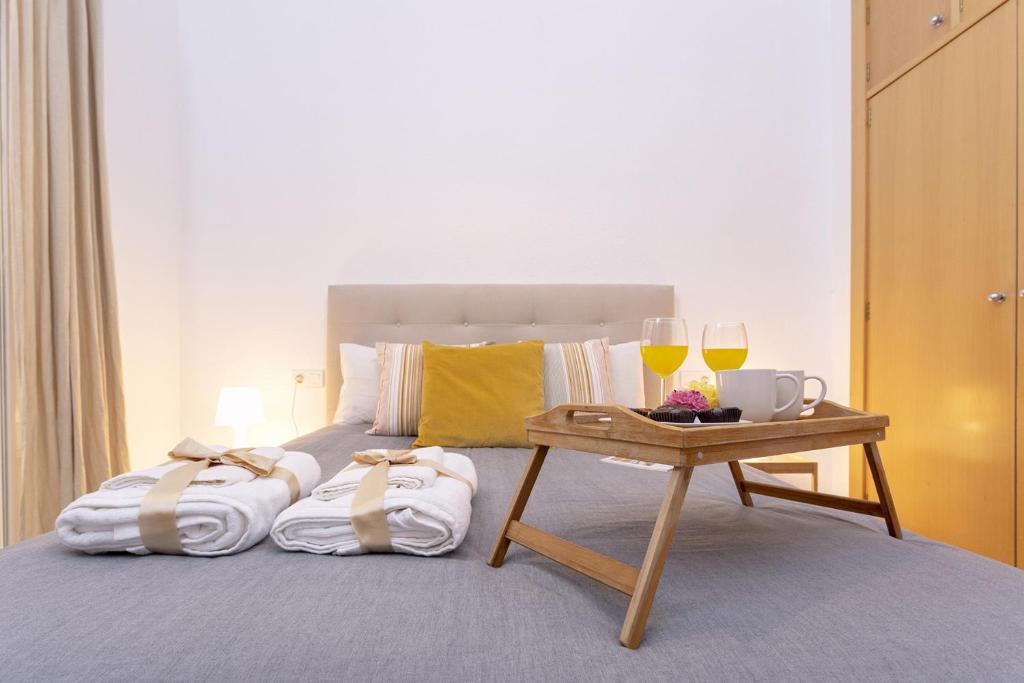 Posteľ alebo postele v izbe v ubytovaní -MalagaSunApts-Central and Cozy