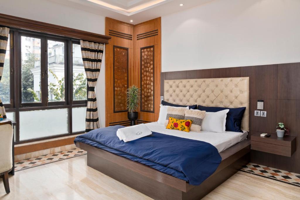 The Moira - Bed and Breakfast - King Room With Balcony