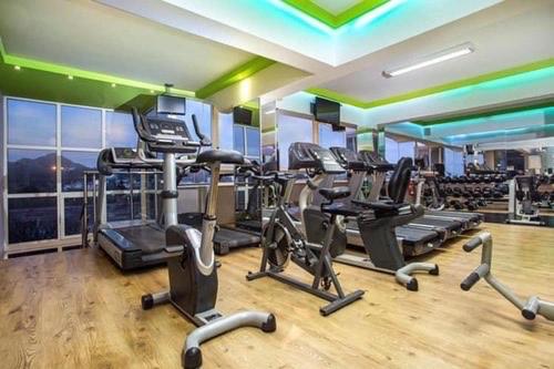 Posilňovňa alebo fitness centrum v ubytovaní GK Home Apartment I part of Gk Fitness Club