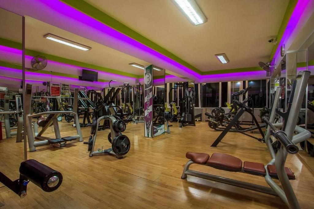 Posilňovňa alebo fitness centrum v ubytovaní GK Home Apartment I part of Gk Fitness Club