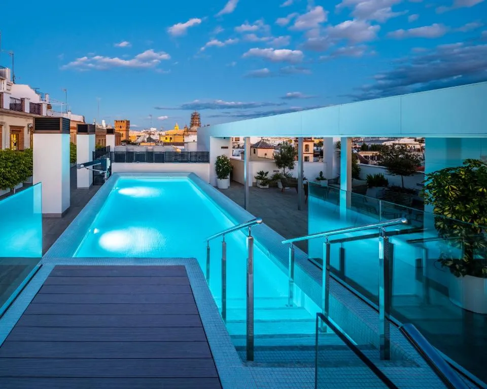 nQn Aparts & Suites Sevilla