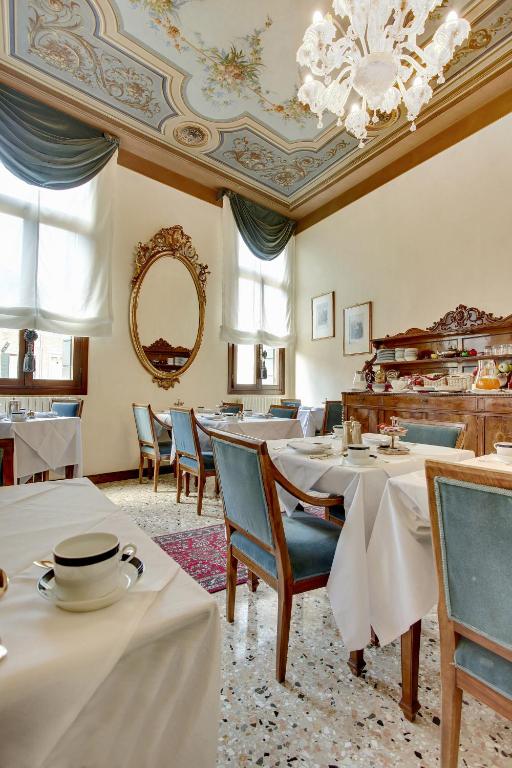 Posezení v ubytování Palazzo Schiavoni Residenza d'epoca & Suite-Apartments