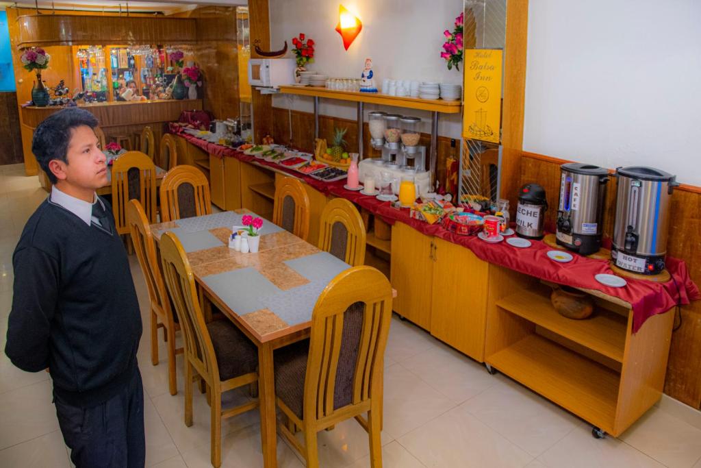 Příslušenství pro přípravu čaje a kávy v ubytování Casona Plaza Balsa Inn