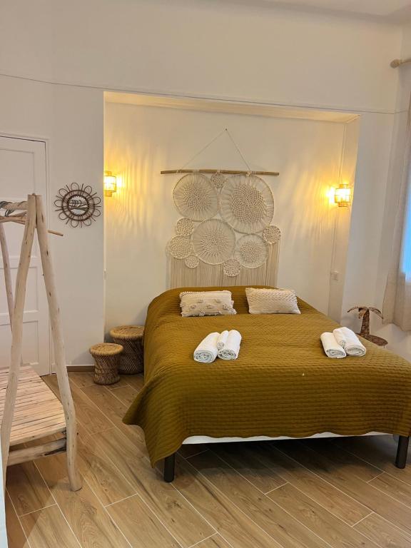 Posteľ alebo postele v izbe v ubytovaní Cassis, charmant appart en face de la plage.