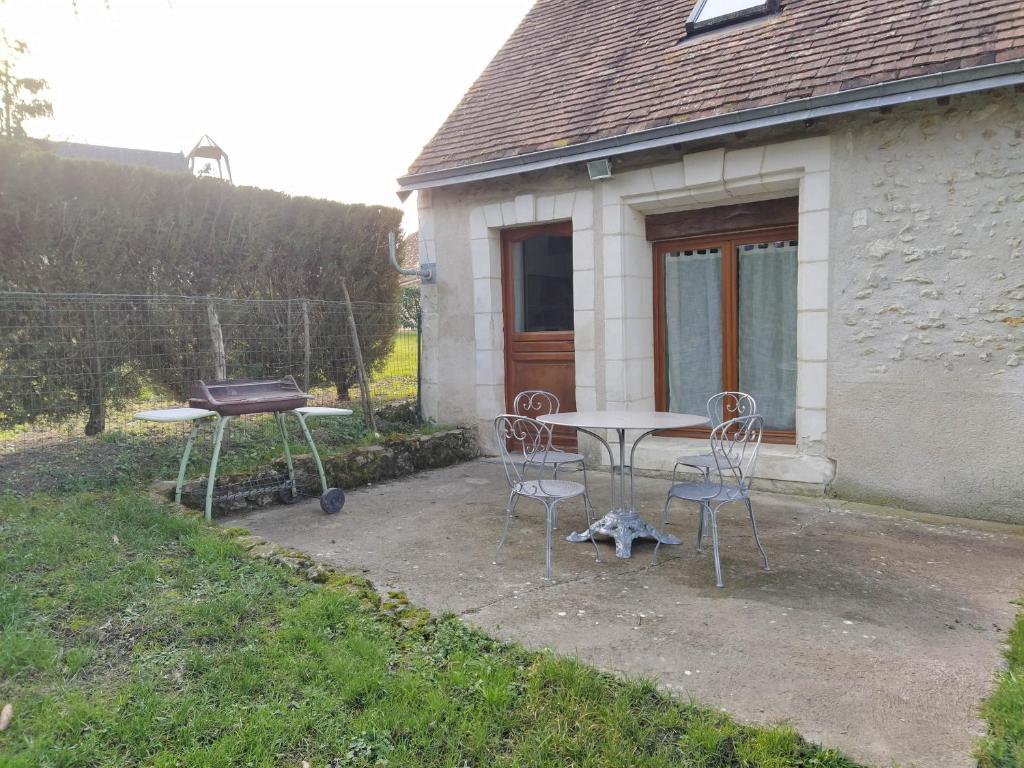 Ogród w obiekcie Gite du vieux cèdre