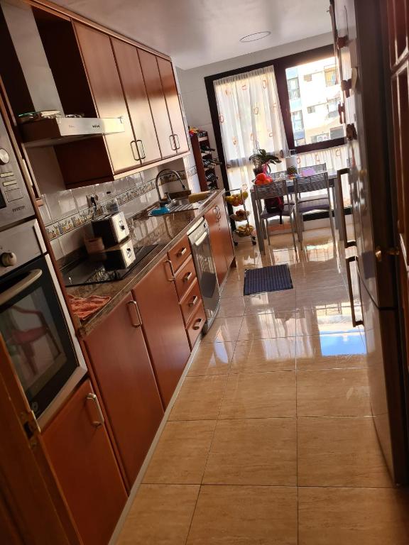 Habitación con baño privado, Alicante – Precios actualizados 2023